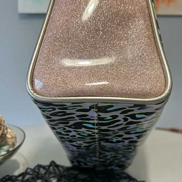 Consuela Dee Dee Classic Tote Bag - Picture 12 of 13